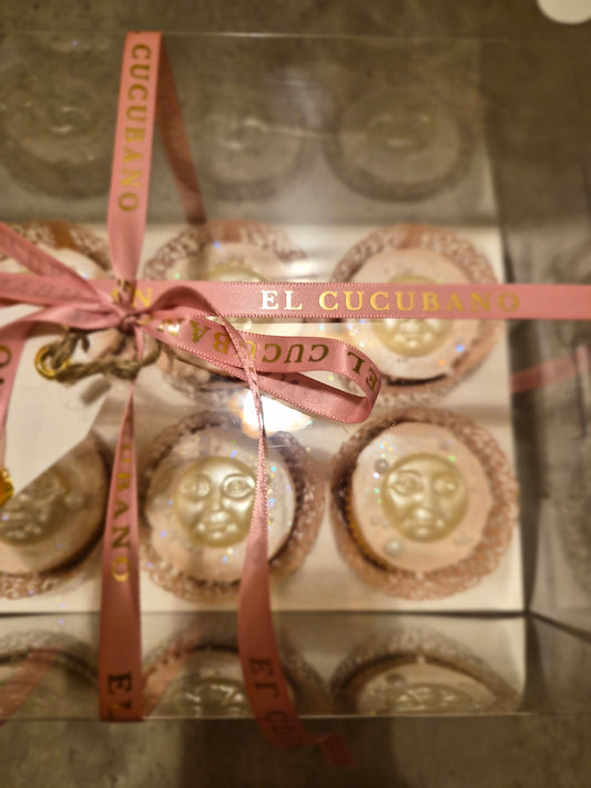 Luna Cupcakes