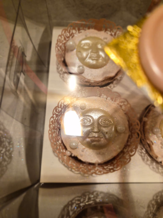 Luna Cupcakes